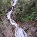 Ein Wasserfall als Einstimmung auf das, was da noch kommen mag.