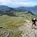 Si sale con bella vista sui Piani di Artavaggio. Sullo sfondo il Resegone, il Monte Due Mani e la Grignetta.