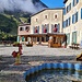 <b>Superato lo strappo del Rifugio Stella Alpina (2061 m), in poco meno di mezz’ora raggiungo il Rifugio-Albergo dei Forni (2178 m). </b>
