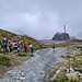 <b>Un gruppo di confederati in arrivo al Rifugio Pizzini.
Sono tanto anziani da farmi sentire un ragazzino, io e tutte le mie primavere.</b>