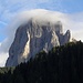 Zu Beginn trug der Langkofel noch eine feine Wolkenkappe