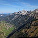 Blick über Nesselwängle mit Haldensee und Kellenspitze rechts 