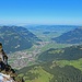 seitlicher Blick vom Fronalpstock nach Mollis hinunter