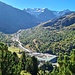<b>Senza parole...<br />Lo sguardo verso l’alta Valle dei Forni con il ghiacciaio omonimo, i cembri e il Torrente Frodolfo basterebbe da solo per giustificare la meta scelta. </b>