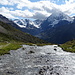 Cima di Solda, Corno di Solda, Punta Graglia (al centro), Gran Zebrù, Monte Zebrù e il torrente della valle di Zay.