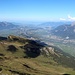 Rheintalblick. Der Rhein sieht aus wie ein Tigerpython mit den vielen Kiesbänken.