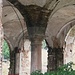 Le colonne all'interno dei ruderi della Tessitura serica Osnaghi a Parè.