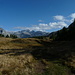per poi incrociare questa stradina che ci porta verso i laghi del sangiatto a sinistra
