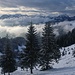 Weitreichende Ausblicke beim Abstieg vom Spitzstein.