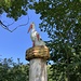 weitere kunstvolle hölzerne Vögel begleiten uns ...
