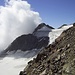 Der Abstieg zum Gletscher führt über einen etwas brüchigen Sporn an der Ostseite der Sonklarspitze 