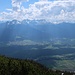 Auf der anderen Seite des Inntals brillieren die Kalkkögel.
