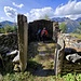 Rudere (di una chiesetta?) sul sentiero Mondant - Santa Maria, Val Madalin