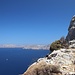 nochmal folgt eine kurze Kletterstelle, Blick nach Leros und den nördlichen Teil von Kalymnos