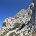 nun ab in die Felsen