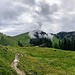 Juni: Anstieg zur Schönfeldhütte