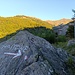 al bivio andare a destra (a sx si va alle visibili Alpe Pero e Cima Scaravini)