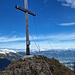 Gipfelkreuz vor Alvier-Gruppe und Alpstein. 