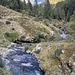 und der Weg wird wieder klarer - hier könnte man im Sommer auch gut eine Erfrischung finden