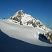Mein heutiges Ziel, das Silvrettahorn (3244m) über dem Ochsentaler Gletscher.