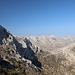 Rückblick zum Sattel. Der Weg führte zum Kloster Kira Spili, danach eine gute Pfadspur weiter