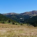 hinten rechts Puy du Rocher, 1814 m  *