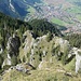 Rückblick vom Schartenkopf auf den Westgrat vom Laber - Massiv<br />In der Bildmitte hinten ist der Schaffelberg zu sehen