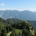 In Bildmitte der weitere Abstieg über den Großer Laber und Mühlberg<br />Im Hintergrund ist das Estergebirge <br />Archivbild von der Tour Latschenköpfel vom 23.08.2024 
