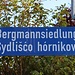 Kleinsaubernitz (Zubornička), Straßenschild