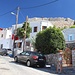 in Chorio mit Blick hinauf zur Kastro Mauer