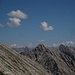 Rundherum Berge und Wolken X