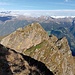 Blick vom westlich des Gipfelkreuzes gelegenen höchsten Punkt der Pfauserwand