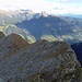 Für die Begehung dieses Grates zur Sattelspitze, die die Scharte vor ihr um kaum mehr als 20hm überragt, fehlt die Zeit.
