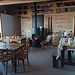 veduta della sala pranzo vista dalla parte della cucina