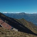 veduta sulle ex caserme, la capanna Gambarogn e la catena del monte Rosa