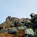 Eccoci sulla cresta SW- Risaliamo fino ad un punto comodo e panoramico per la pausa