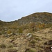 La bocchetta si trova tra il Monte Combana (sulla dorsale della Cima Rosetta) ed il Monte Rosetta