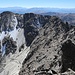 Blick vom North Arapaho zum South Arapaho. Die Ostflanke ist sehr brüchig, weshalb der Weg immer auf dem Grat oder in der Westflanke verläuft.