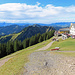 Blick vom Kronberg zur Bergstation.