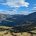 noch ist es hier ein super schönes, leicht föhniges, super Plätzchen auf dem Alpkopf, mit Aussicht zum Hohen Freschen.