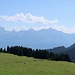 Vue vers le massif des Muverans en montant aux Portes d'Onne