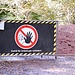 Das lustigste Schild Deutschlands: FÜR WEN DENN SONST!!!