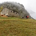 Vicino quella baita si incrocia la "strada"