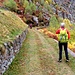 La strada che porta a Compiett.<br />E' veramente curisoso che ci sia una strada che resta solo in quota, i "locals" ci dicono costruita per l'acquedotto e poi per collegare Compiett con le funivie per il materiale