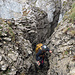 Im Ausstieg aus der Geröllschlucht (4).