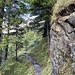um Felsen herum ...