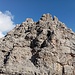 Blick von der erreichten Scharte zum Hauptgipfel hinauf