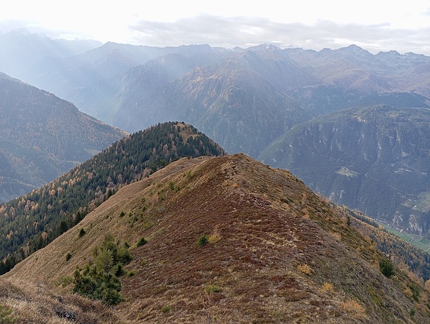 Blick zum Matonkopf, der über dem Oberinntal aufragt