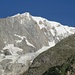 Wolkenloser Himmel am Tag danach. Mont Blanc von der italienischen Seite.
