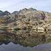 Start bei den malerischen Seen auf dem Gotthardpass